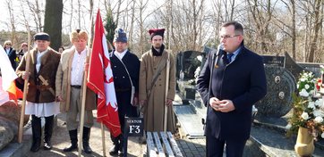 Rekonstrukcja bitwy pod Radoszewicami. Hołd powstańcom styczniowym oddały setki osób